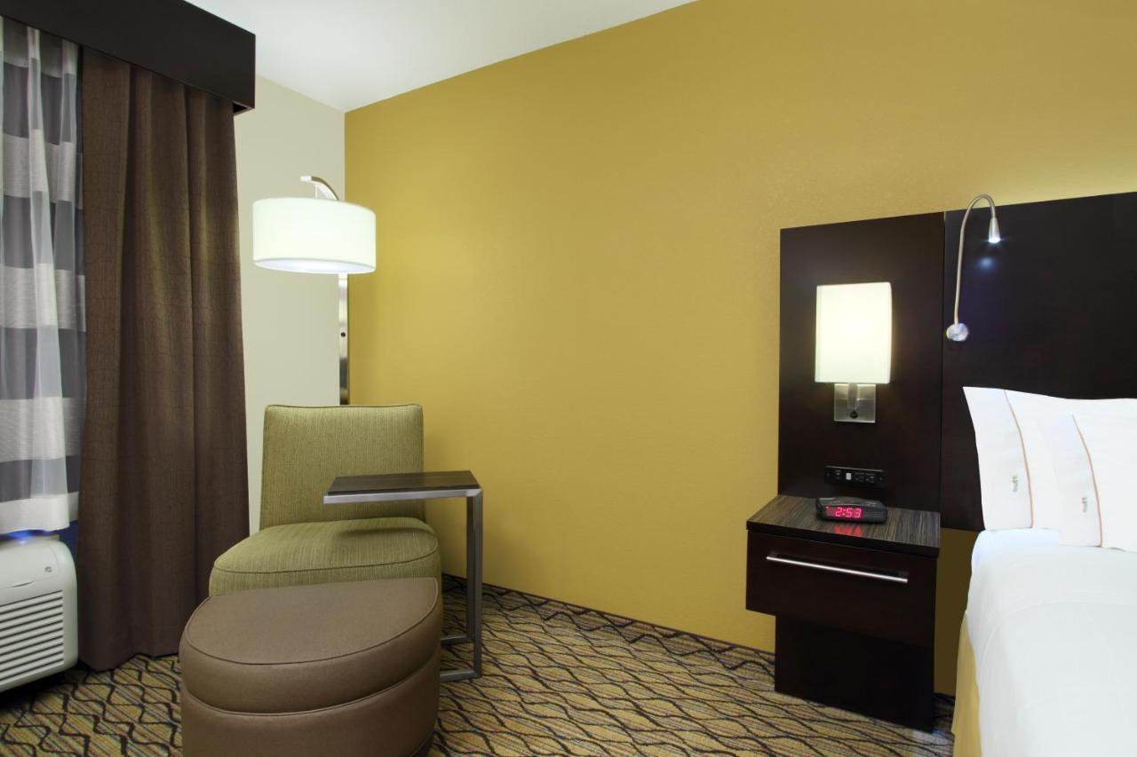 Holiday Inn Express - Colorado Springs - First & Main, An Ihg Hotel חדר תמונה